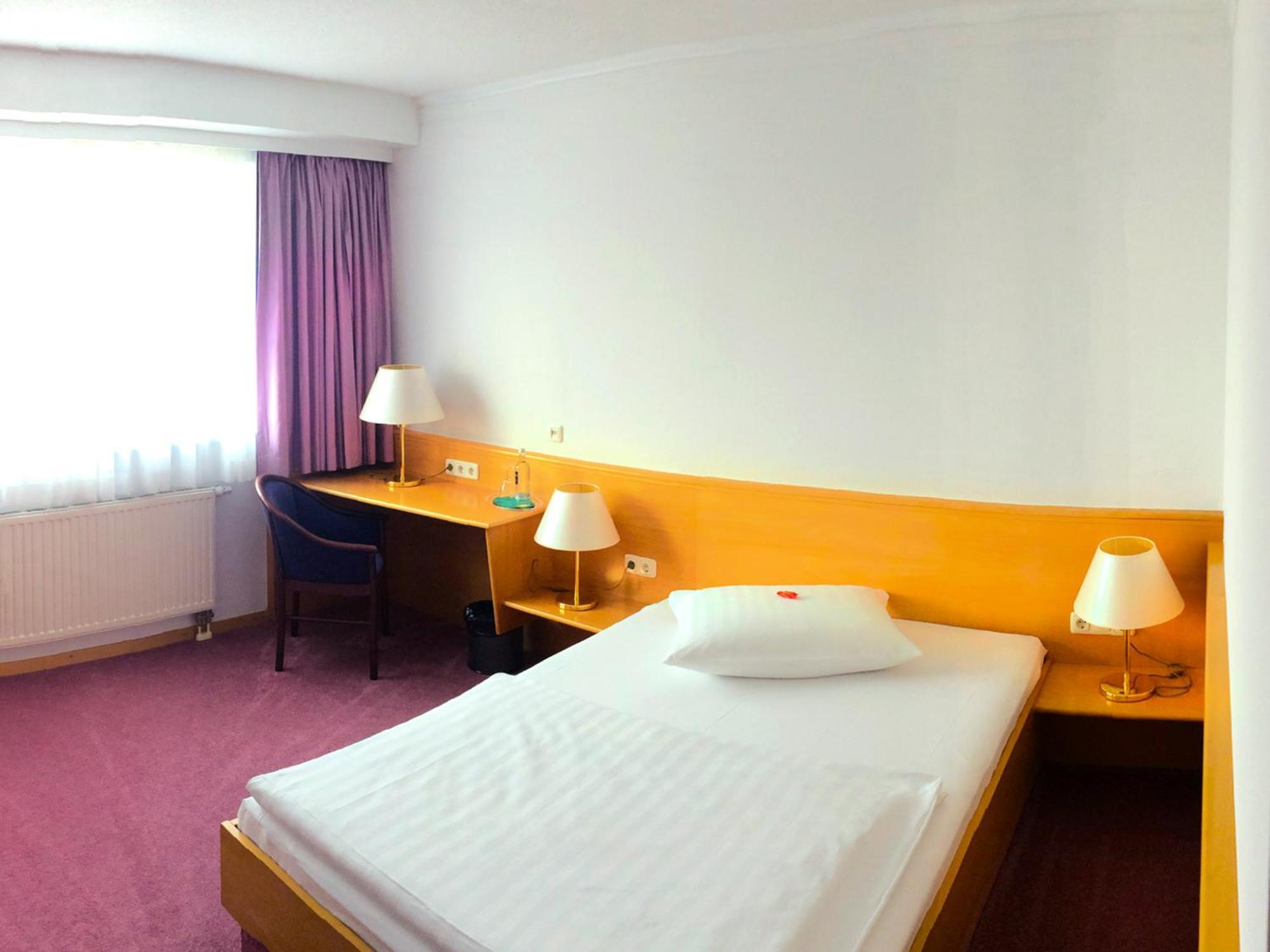 Hotel Bavaria Brehna Kültér fotó