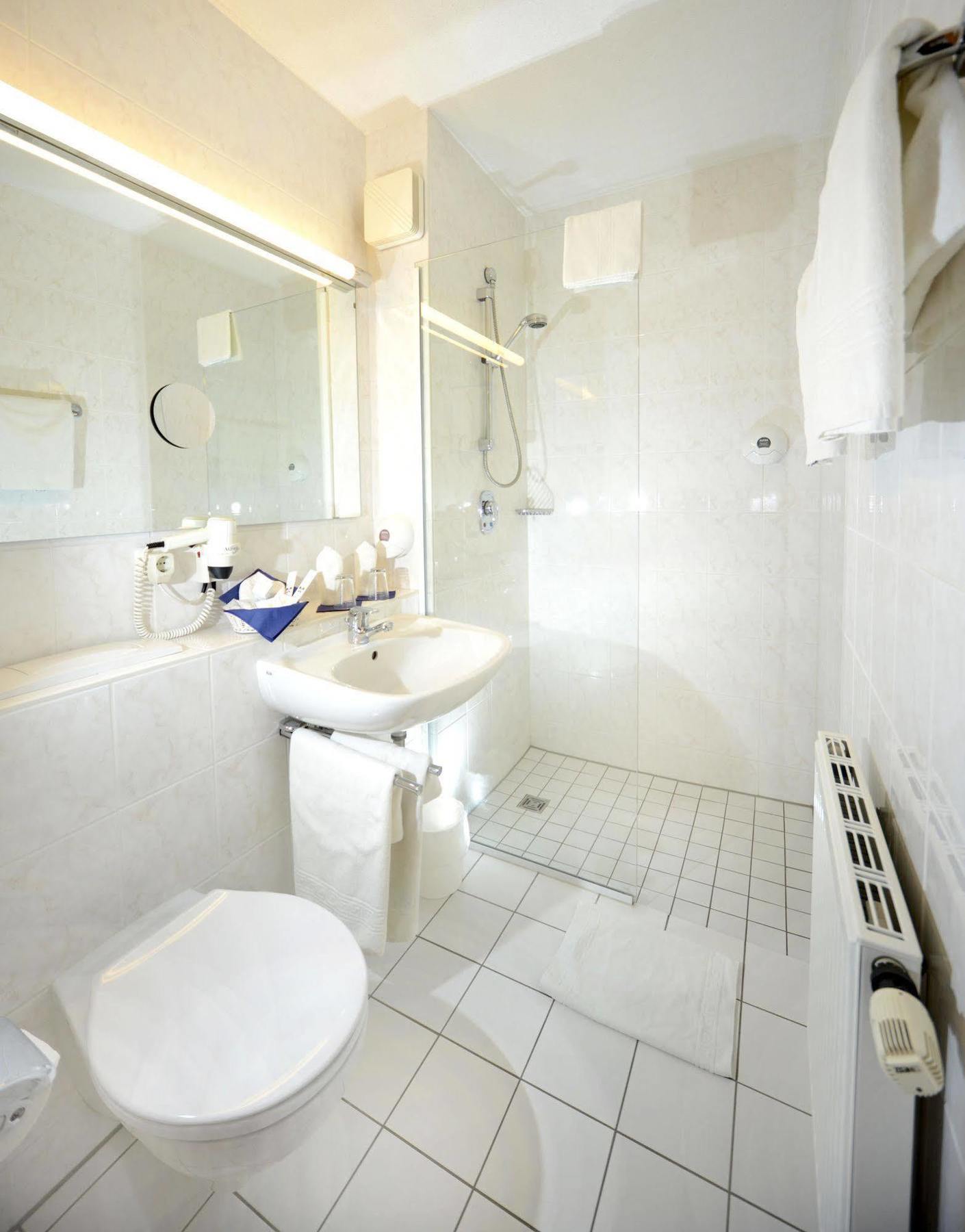 Hotel Bavaria Brehna Kültér fotó